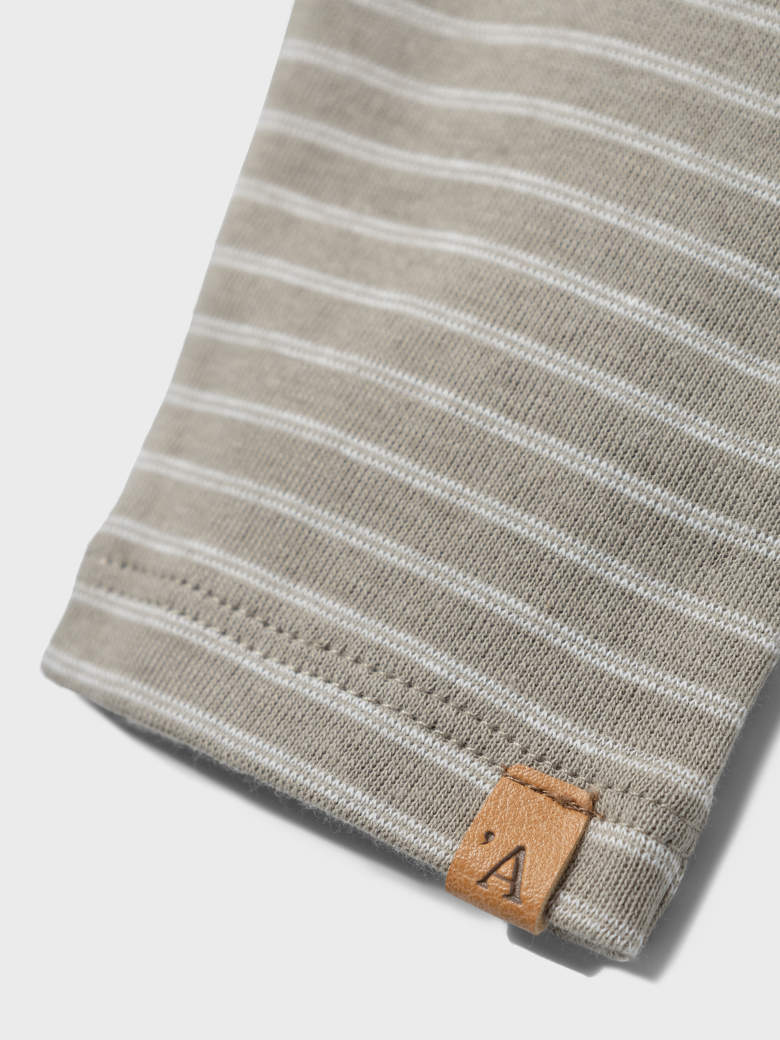 model_shot-front_full